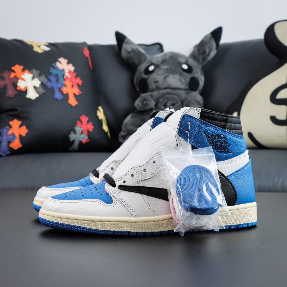 TRAVIS SCOTT X FRAGMENT X NIKE AIR JORDAN 1 HIGH OG SP MILITARY BLUE DH3227-105