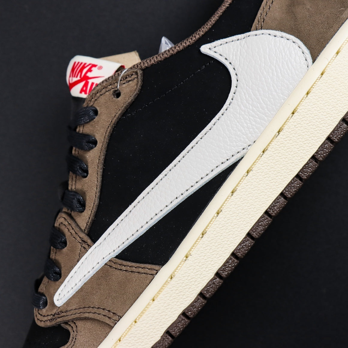 TRAVIS SCOTT X NIKE AIR JORDAN 1 LOW OG TS SP CQ4277-001