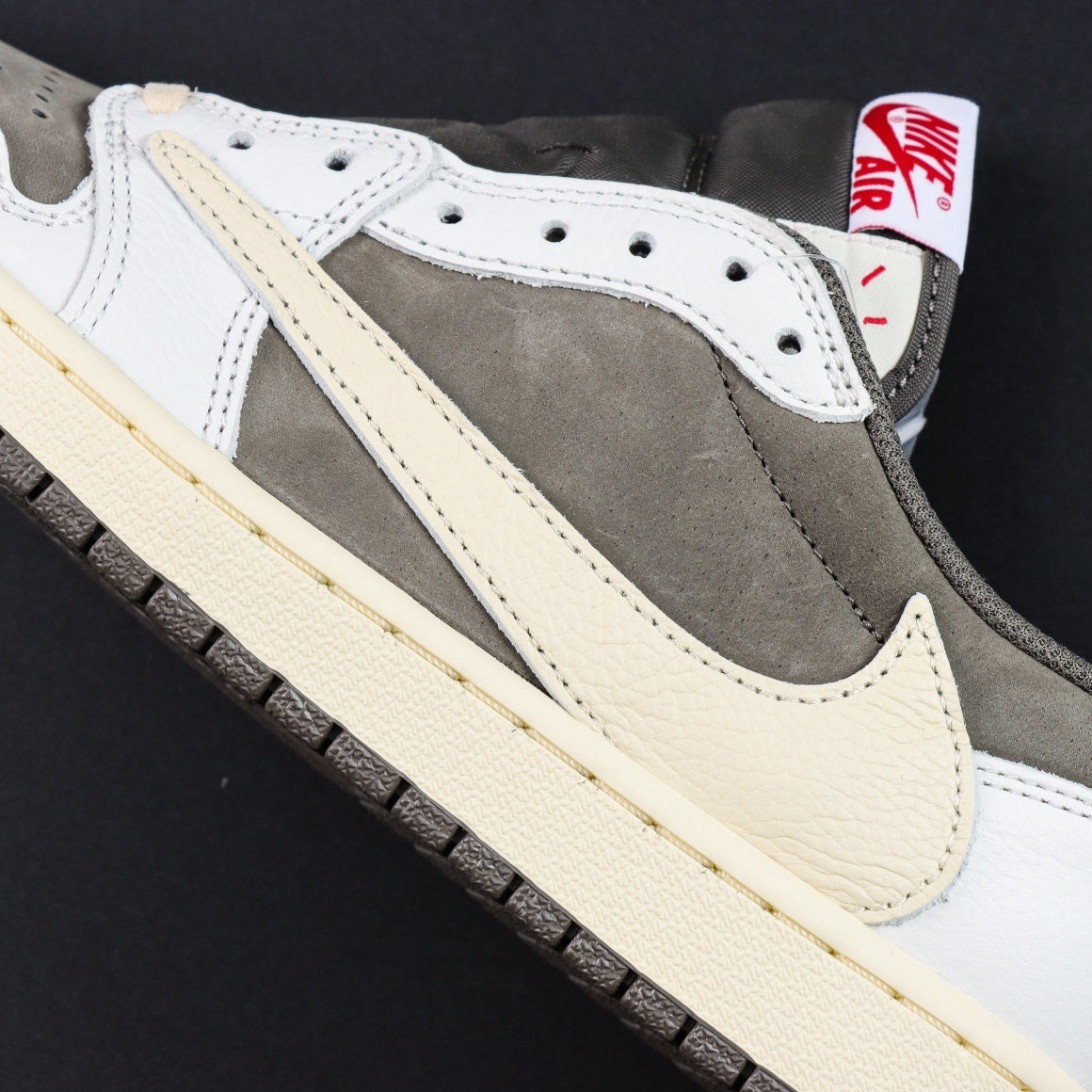 TRAVIS SCOTT X NIKE AIR JORDAN 1 LOW OG REVERSE MOCHA DM7866-162