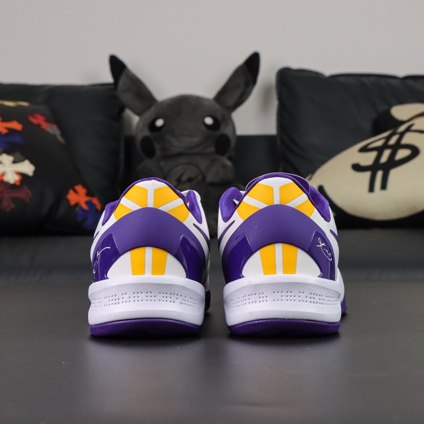 NIKE KOBE 8 HF7485-001
