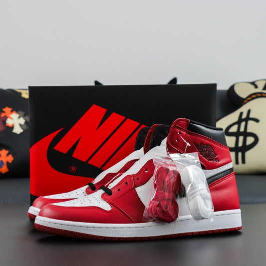 NIKE AIR JORDAN 1 Retro OG "Chicago" 555088-101