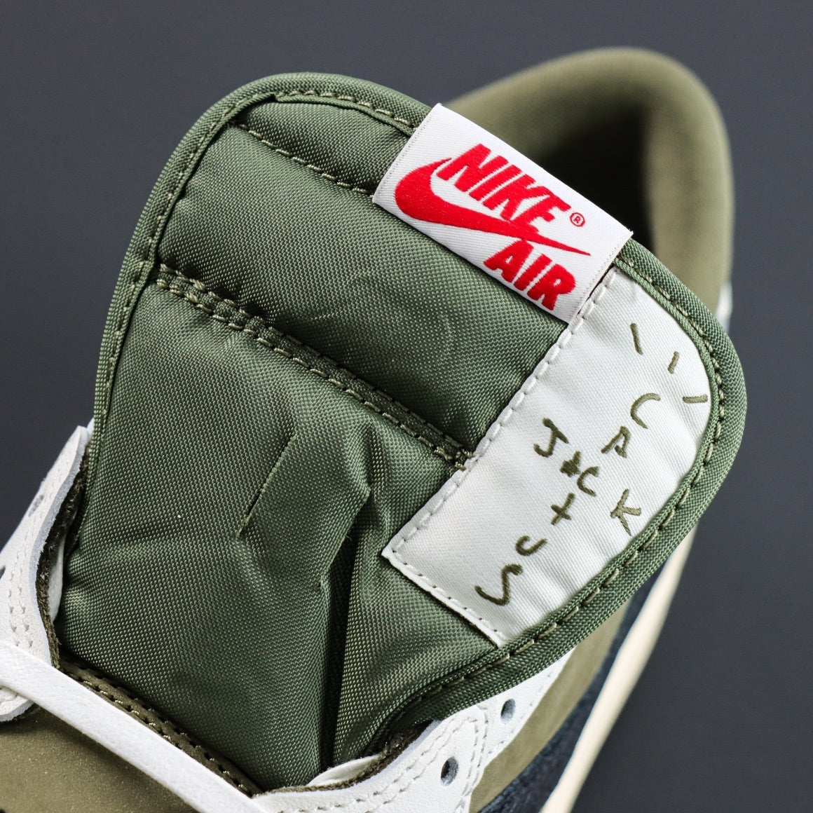 TRAVIS SOCTT X NIKE AIR JORDAN 1 LOW MEDIUM OLIVE DM7866-200