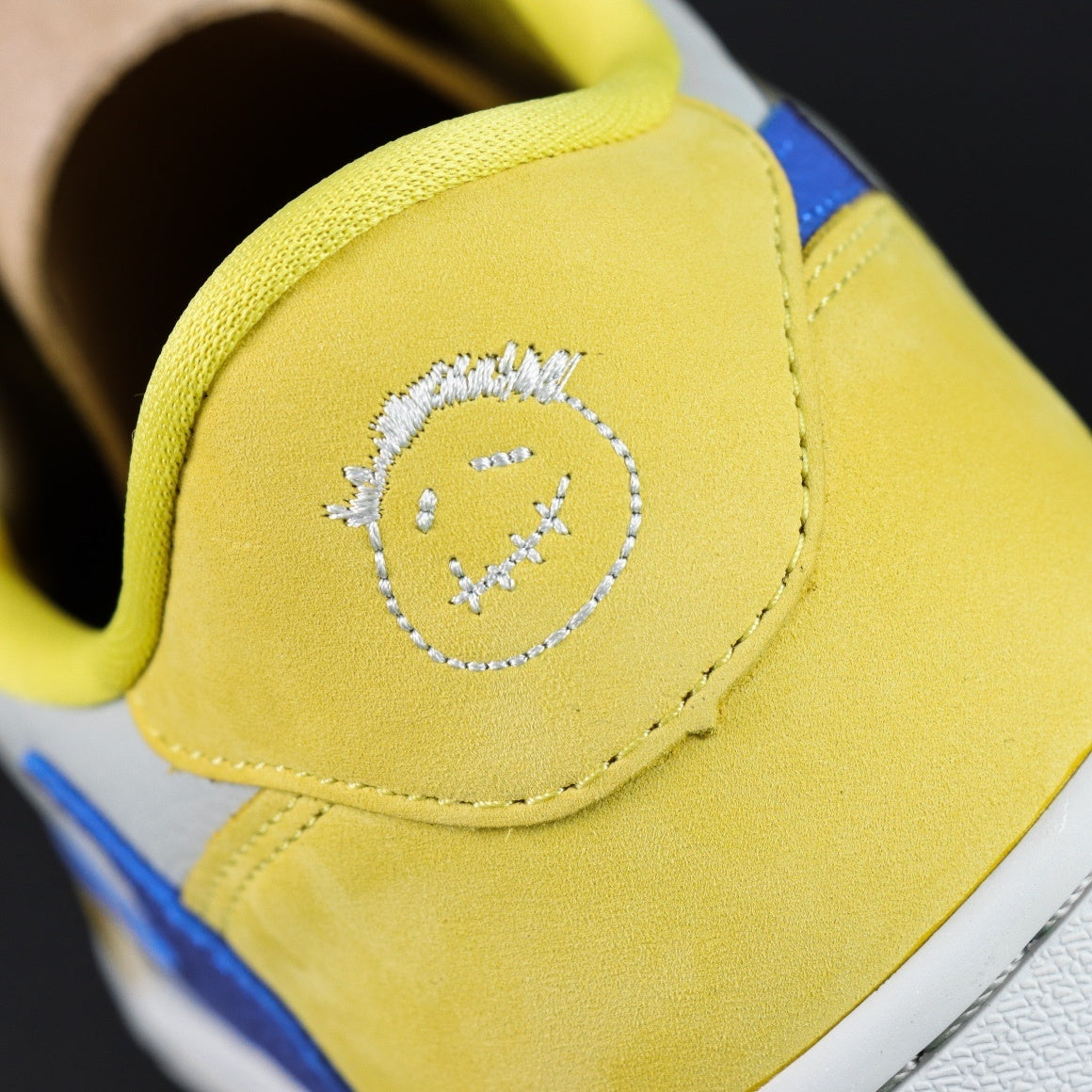 TRAVIS SOCTT X NIKE AIR JORDAN 1 LOW YELLOW DZ4137-700