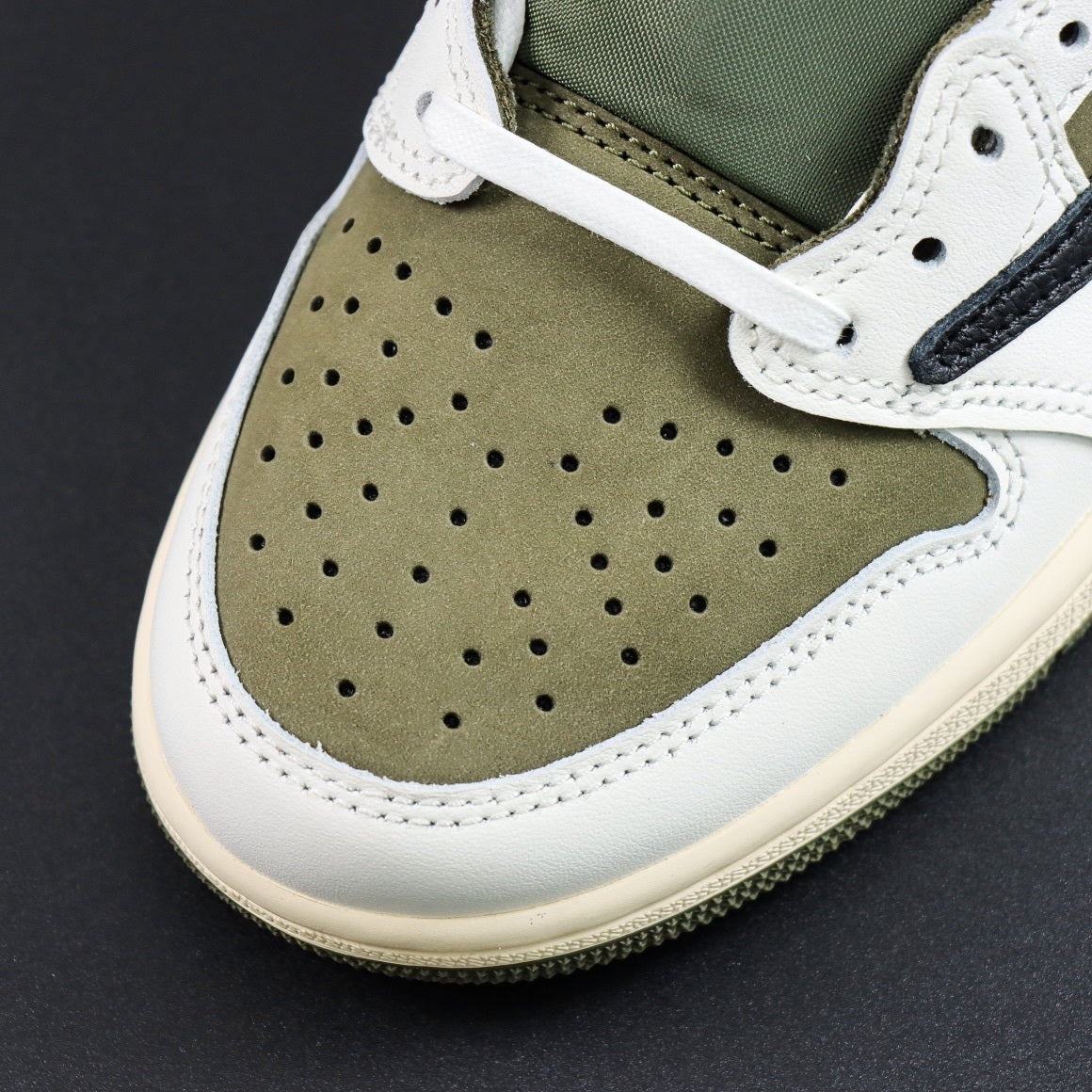 TRAVIS SOCTT X NIKE AIR JORDAN 1 LOW MEDIUM OLIVE DM7866-200