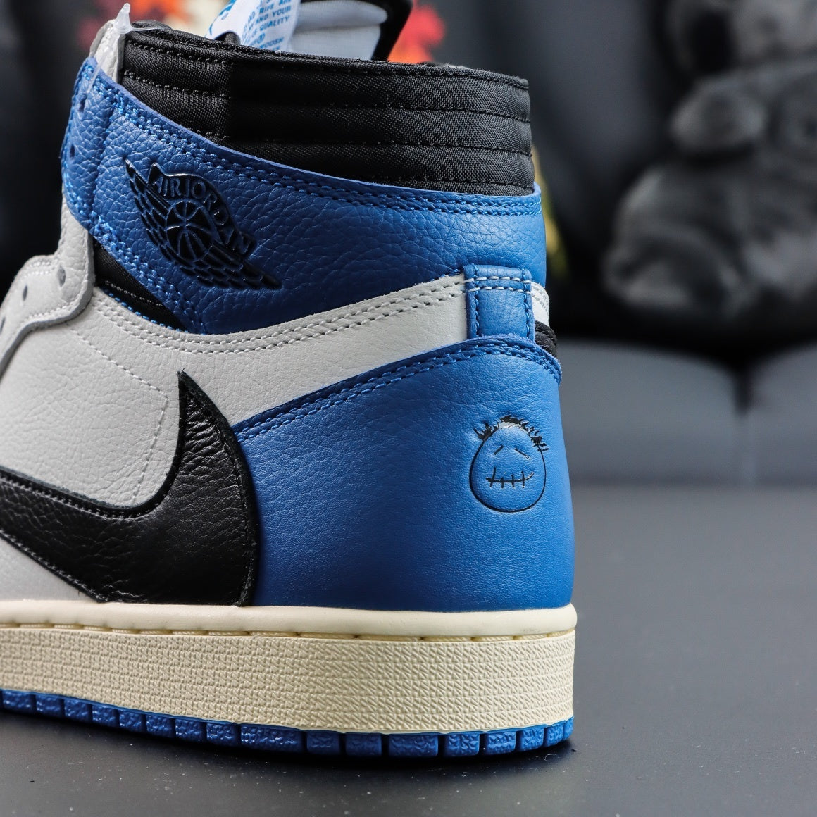 TRAVIS SCOTT X FRAGMENT X NIKE AIR JORDAN 1 HIGH OG SP MILITARY BLUE DH3227-105