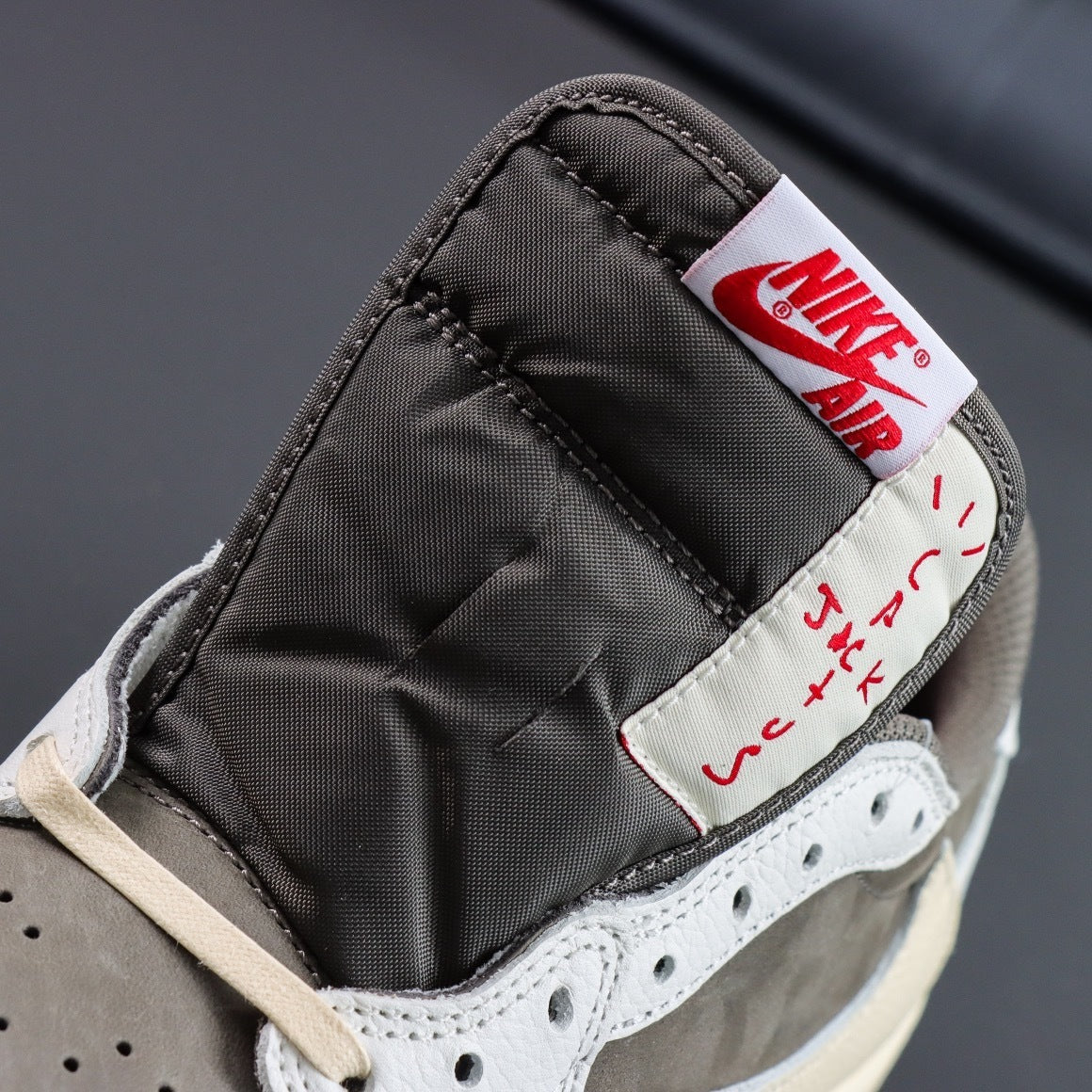 TRAVIS SCOTT X NIKE AIR JORDAN 1 LOW OG REVERSE MOCHA DM7866-162