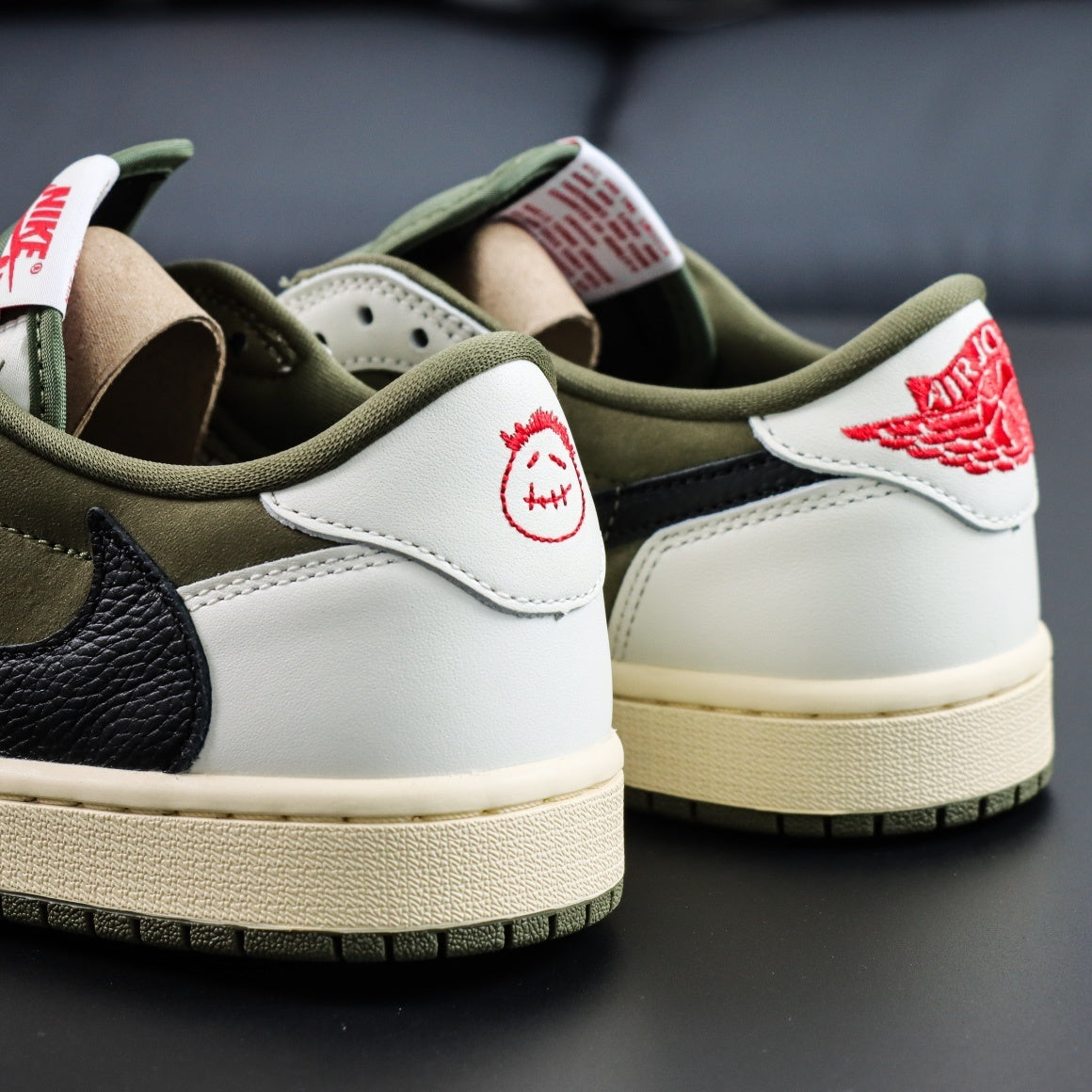 TRAVIS SOCTT X NIKE AIR JORDAN 1 LOW MEDIUM OLIVE DM7866-200