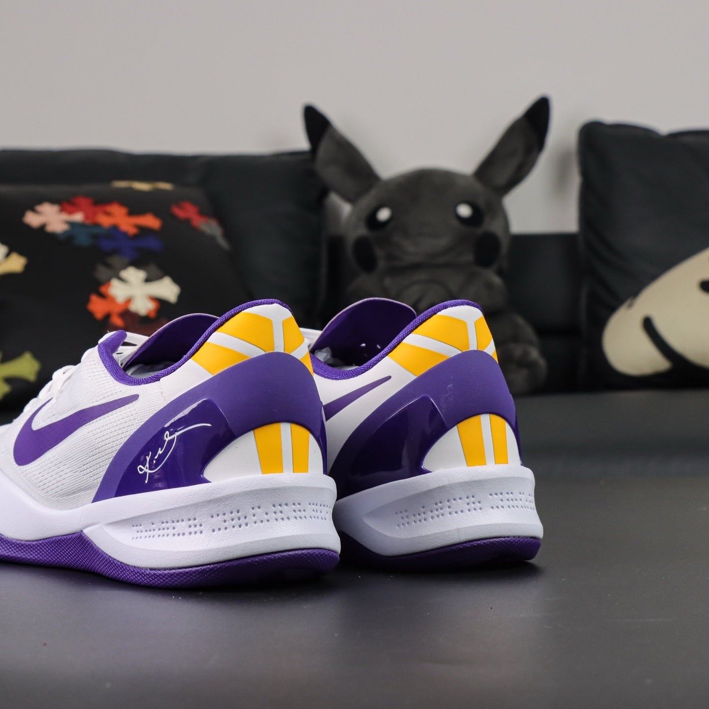 NIKE KOBE 8 HF7485-001