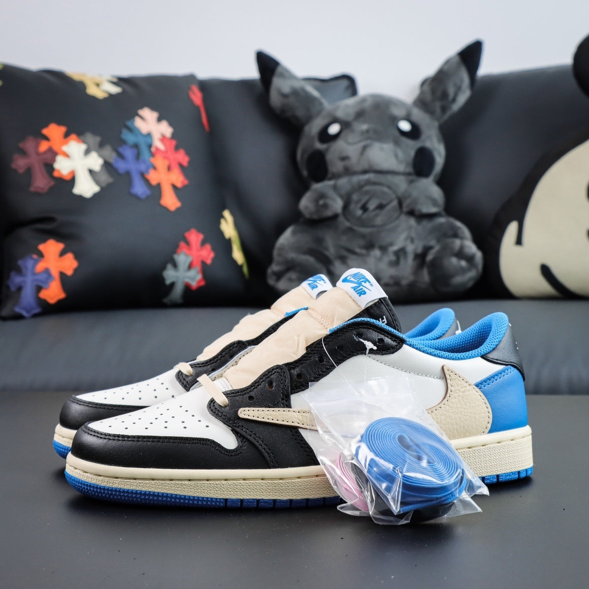 TRAVIS SOCTT X FRAGMENT DESIGN X NIKE AIR JORDAN 1 LOW OG SP DM7866-140
