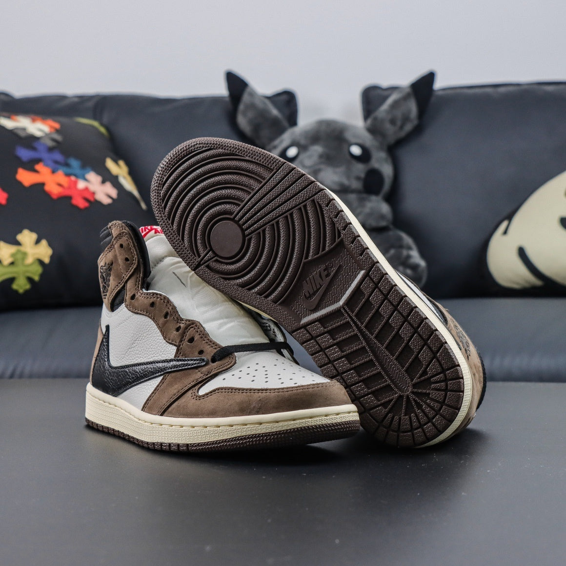 TRAVIS SCOTT X NIKE AIR JORDAN 1 HIGH OG TS SP CD4487-100