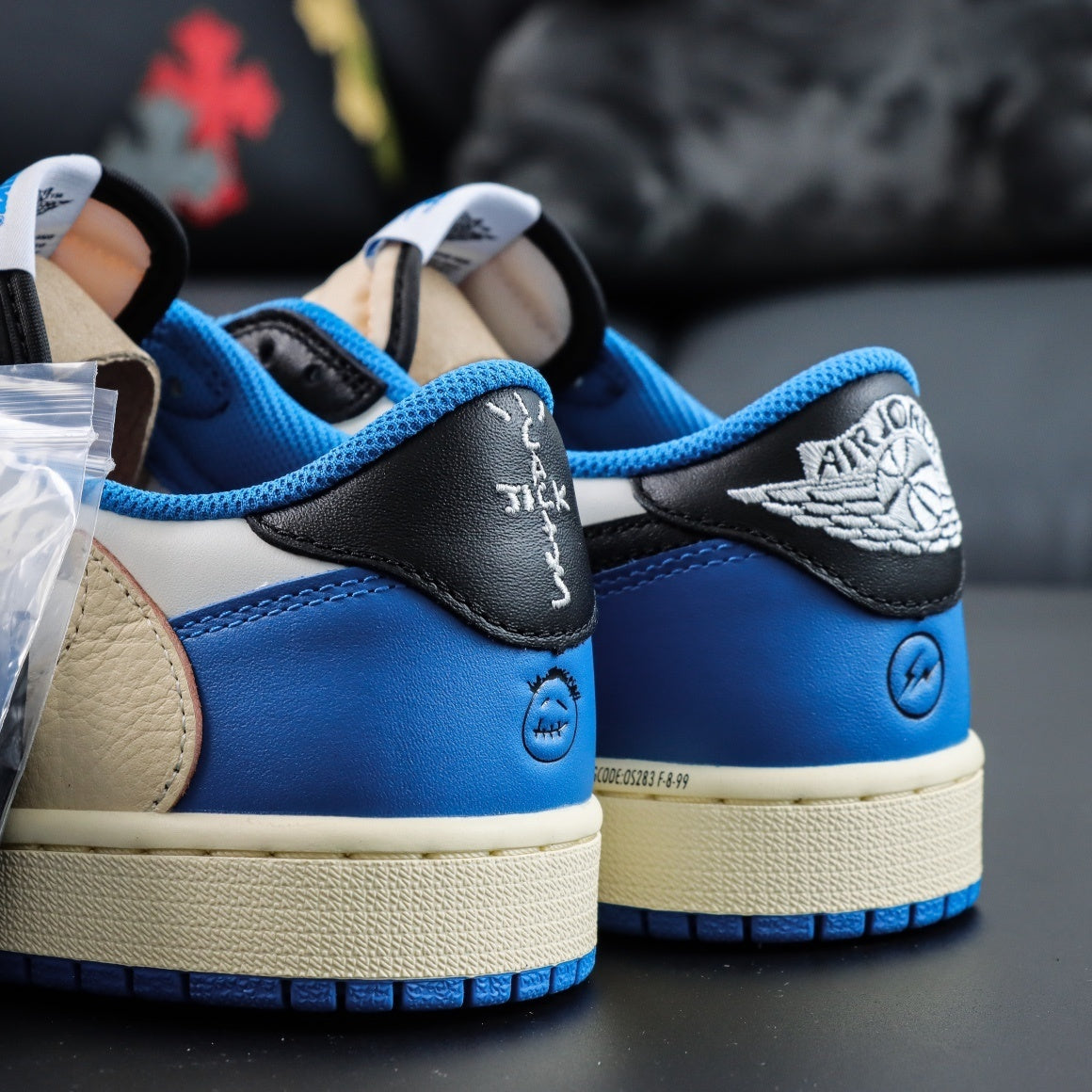 TRAVIS SOCTT X FRAGMENT DESIGN X NIKE AIR JORDAN 1 LOW OG SP DM7866-140