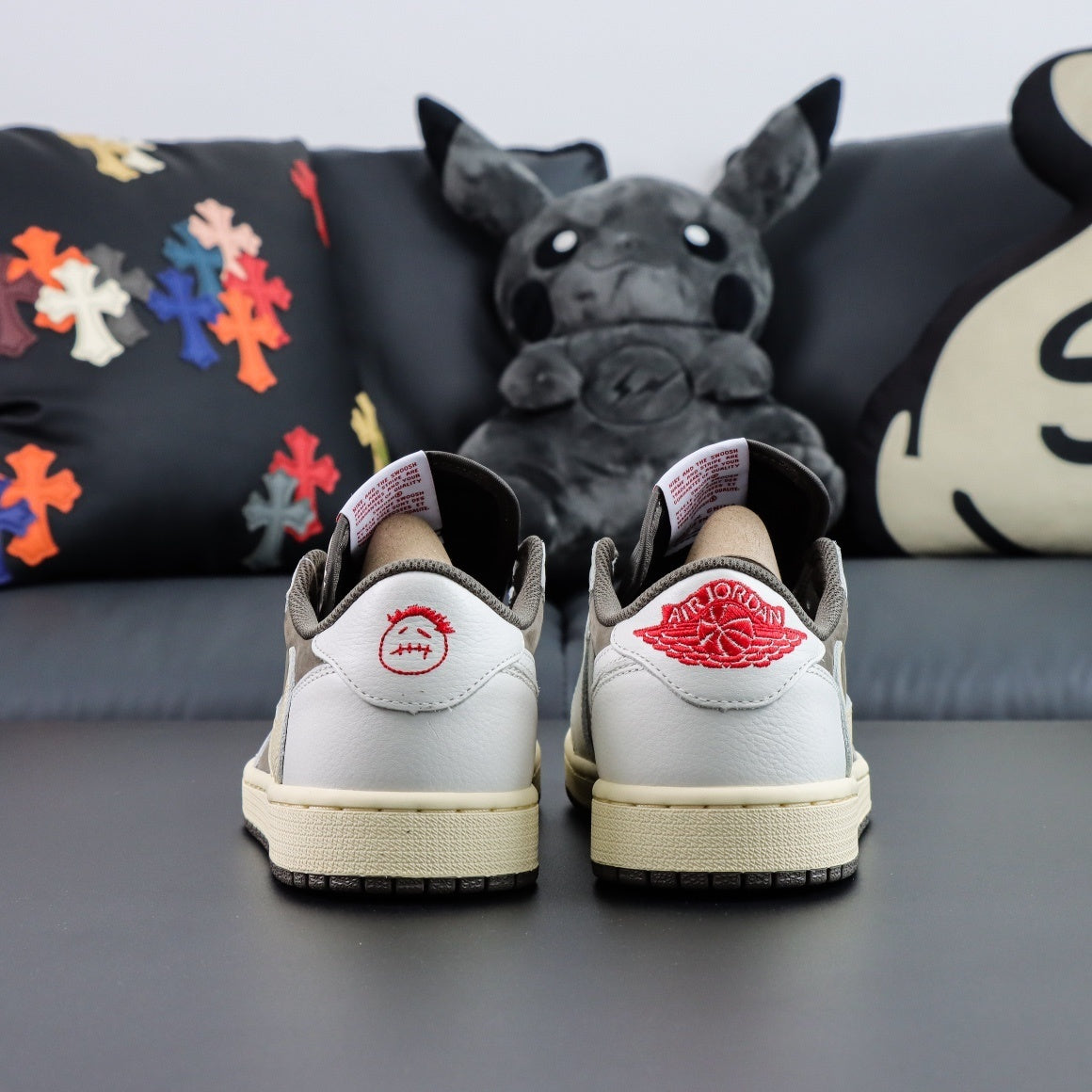 TRAVIS SCOTT X NIKE AIR JORDAN 1 LOW OG REVERSE MOCHA DM7866-162