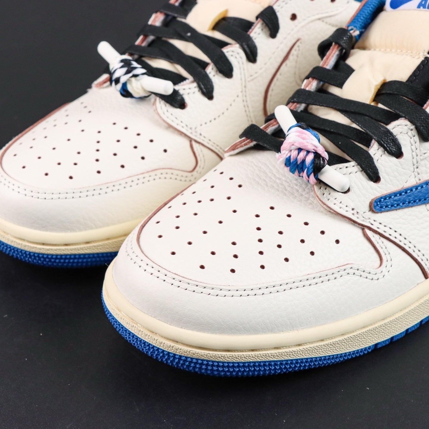 Travis Scott x NIKE AIR JORDAN 1 LOW DM7866-104