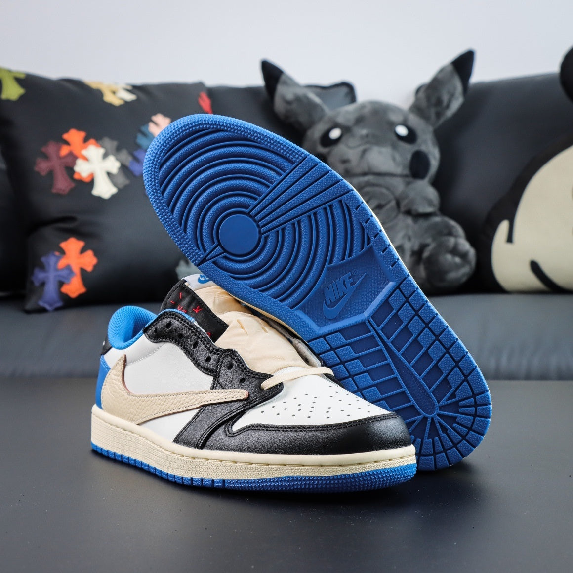 TRAVIS SOCTT X FRAGMENT DESIGN X NIKE AIR JORDAN 1 LOW OG SP DM7866-140