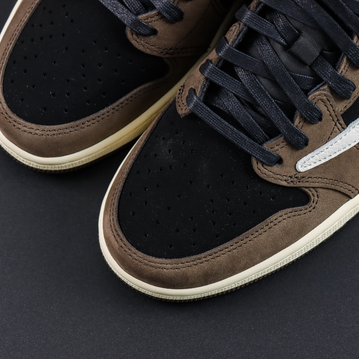 TRAVIS SCOTT X NIKE AIR JORDAN 1 LOW OG TS SP CQ4277-001