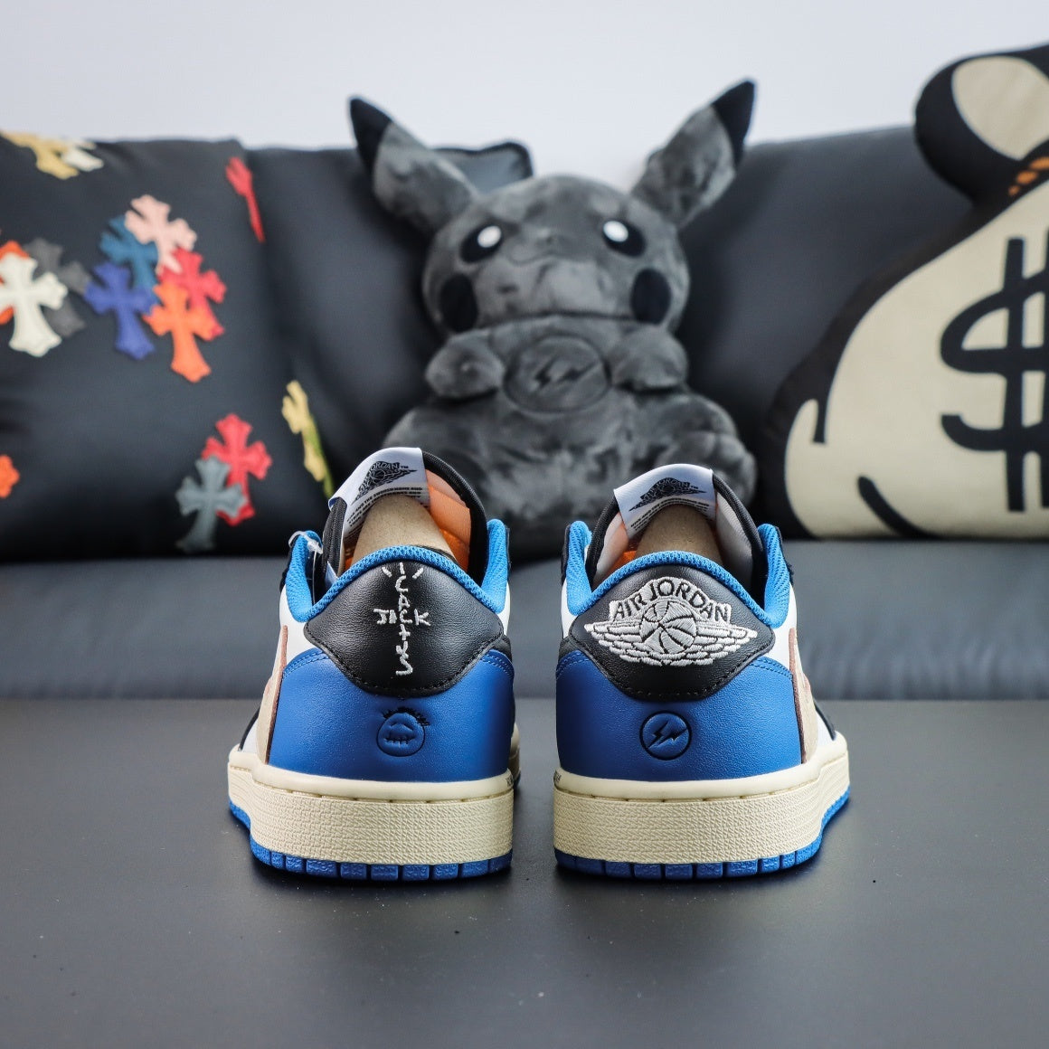 TRAVIS SOCTT X FRAGMENT DESIGN X NIKE AIR JORDAN 1 LOW OG SP DM7866-140