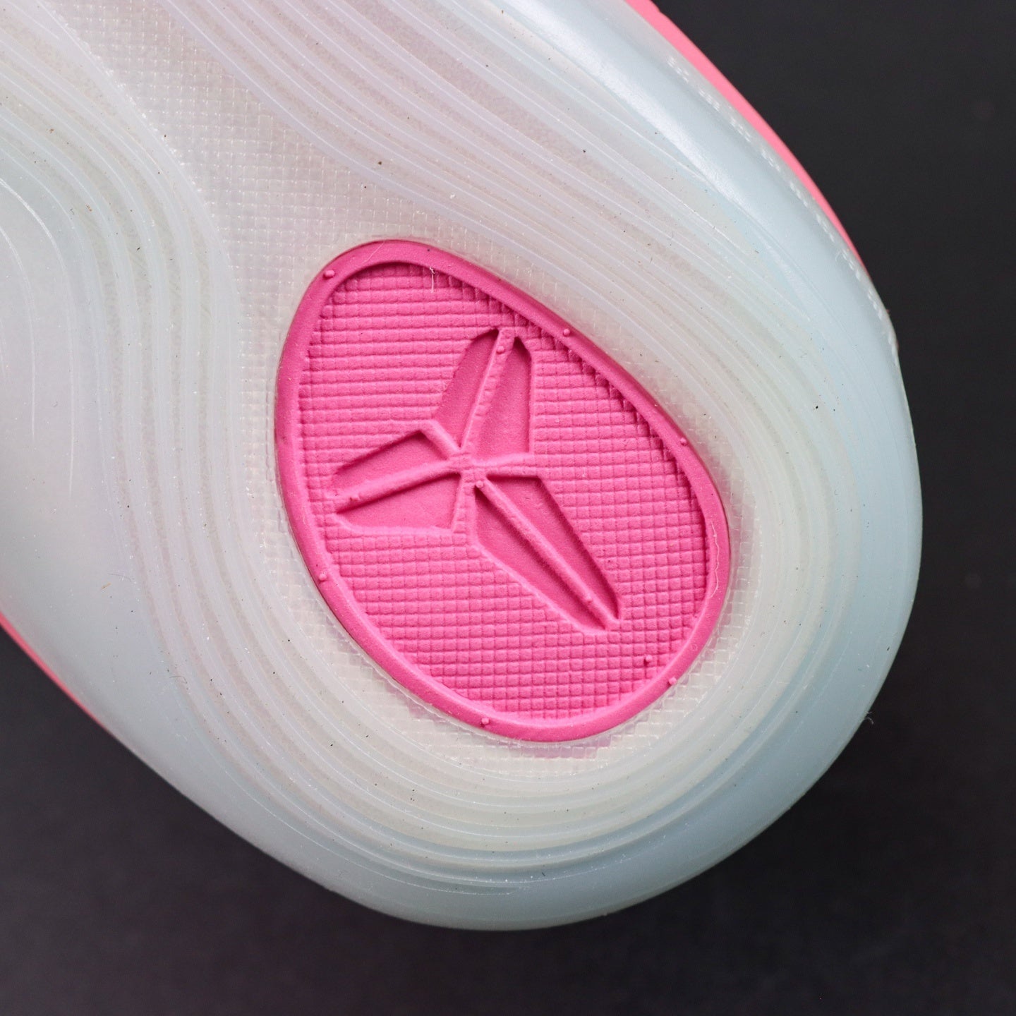NIKE KOBE 9 LOW EM THINK PINK PE HQ4995-600