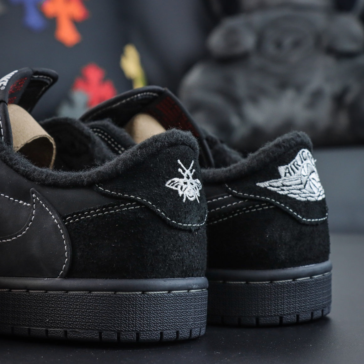 TRAVIS SOCTT X NIKE AIR JORDAN 1 LOW OG "BLACK PHANTOM" DM7866-001