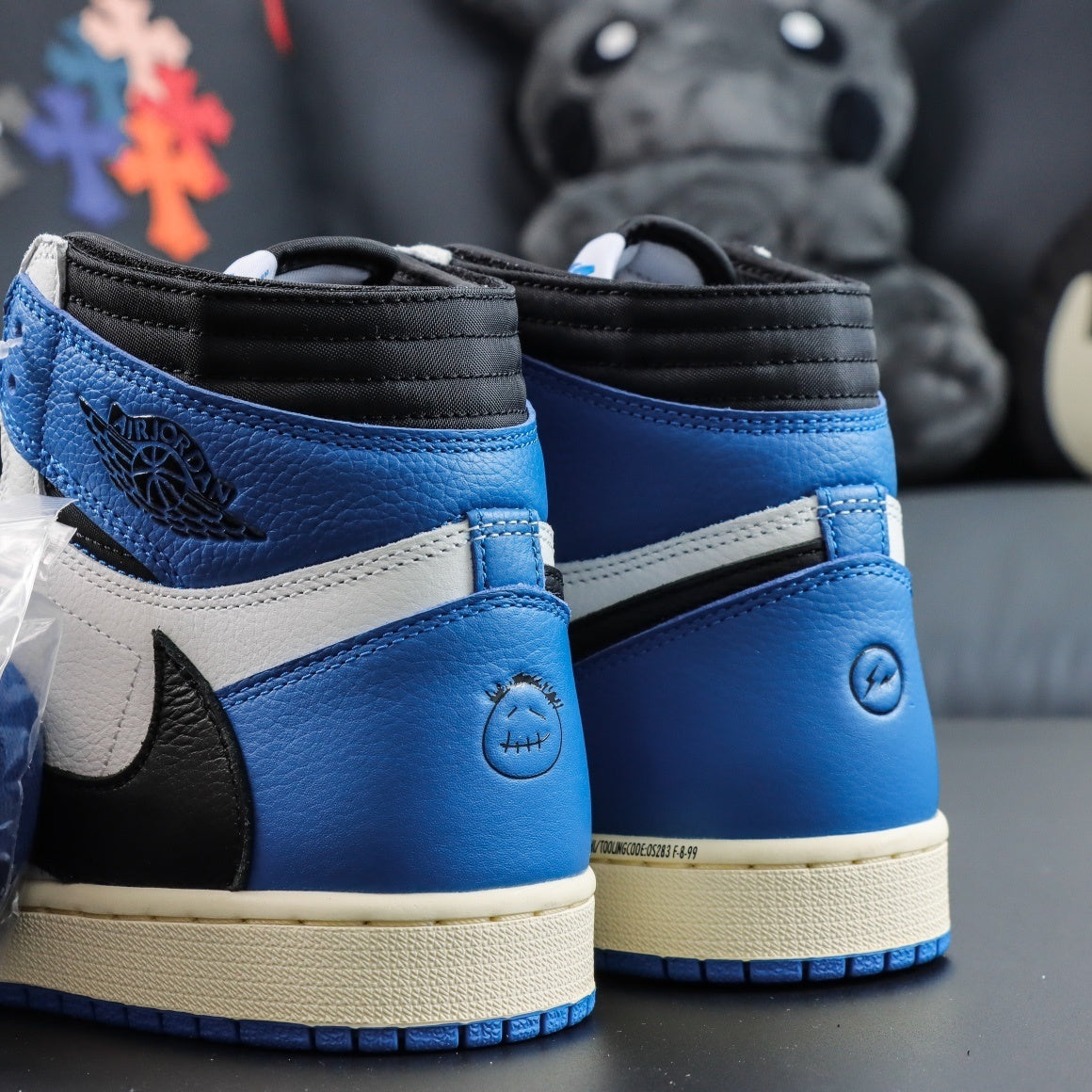 TRAVIS SCOTT X FRAGMENT X NIKE AIR JORDAN 1 HIGH OG SP MILITARY BLUE DH3227-105